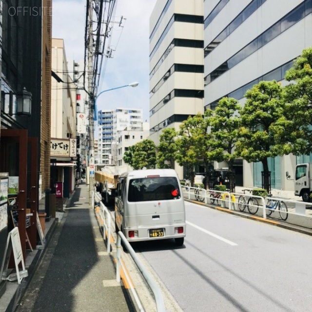 あさひこビル ビル前面道路