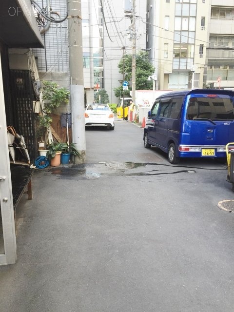岩本町駅前ビル ビル前面道路