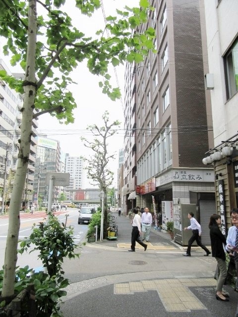 SKビル ビル前面道路