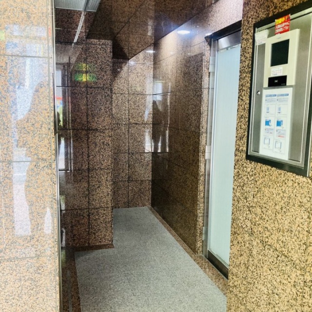 ひまわり日本橋人形町ビル エントランス