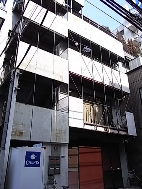UIビル　外観