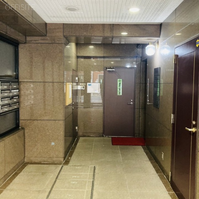 三宅屋ビル エントランス