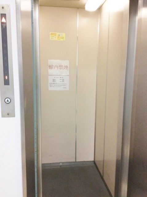 和田ビル エレベーター
