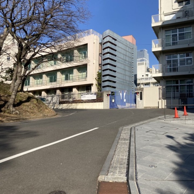 JMAビル 前面道路