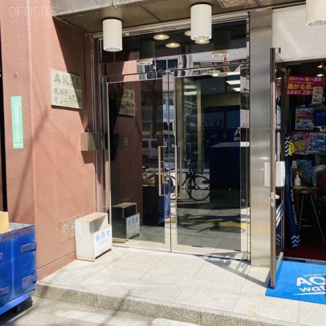 神田AKビル オフィスビル出入口