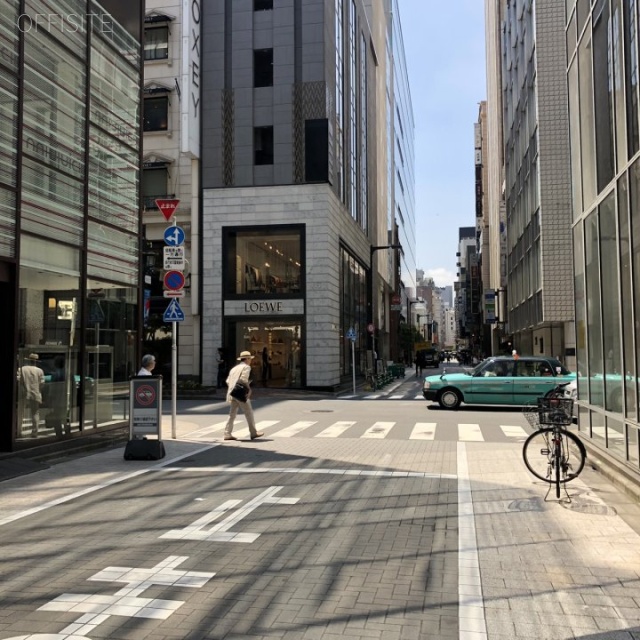 オージオ銀座ビル ビル前面道路