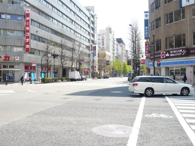 Kannai ex ビル周辺道路