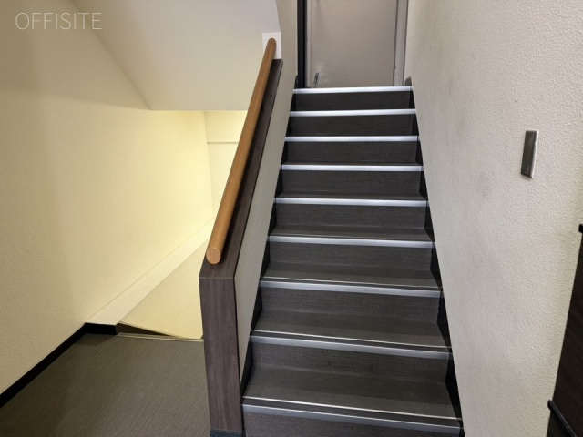 三共美倉ビル別館　階段