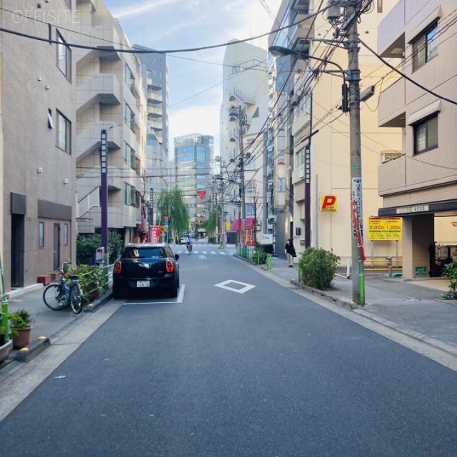 松丸ビル ビル前面道路