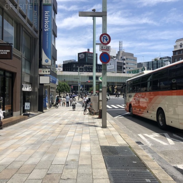 黒江屋国分ビル ビル前面道路