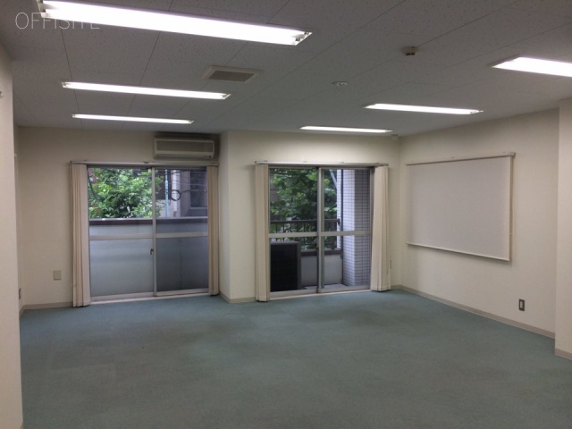 アウルビル 画像