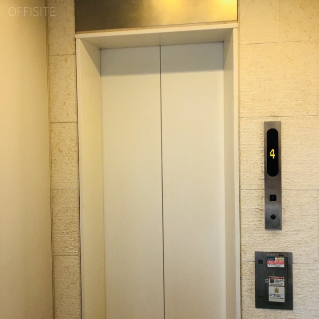ユーキトレーディングビル エレベーター