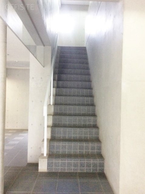 FRESCA神宮前 階段