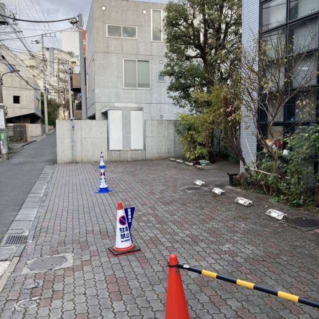 トミーズハウス 駐車場