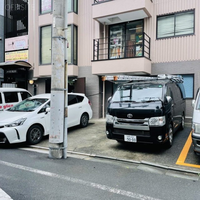 メイクⅡビル 駐車場