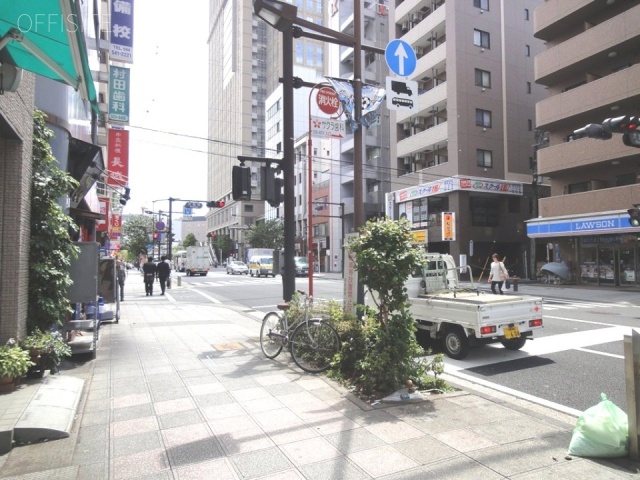 エムエヌビル 周辺道路