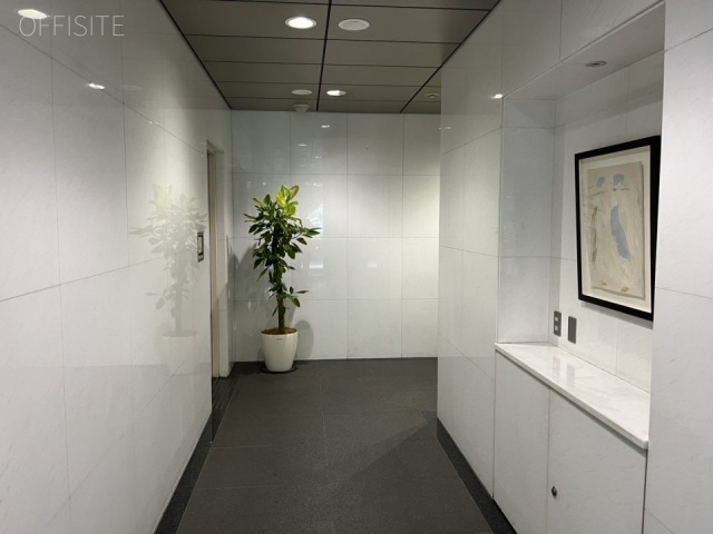 東洋須田町ビル エントランス