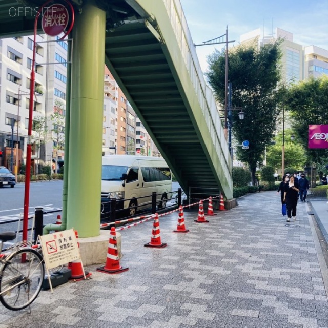 プライム東日本橋一丁目ビル ビル前面道路 歩道