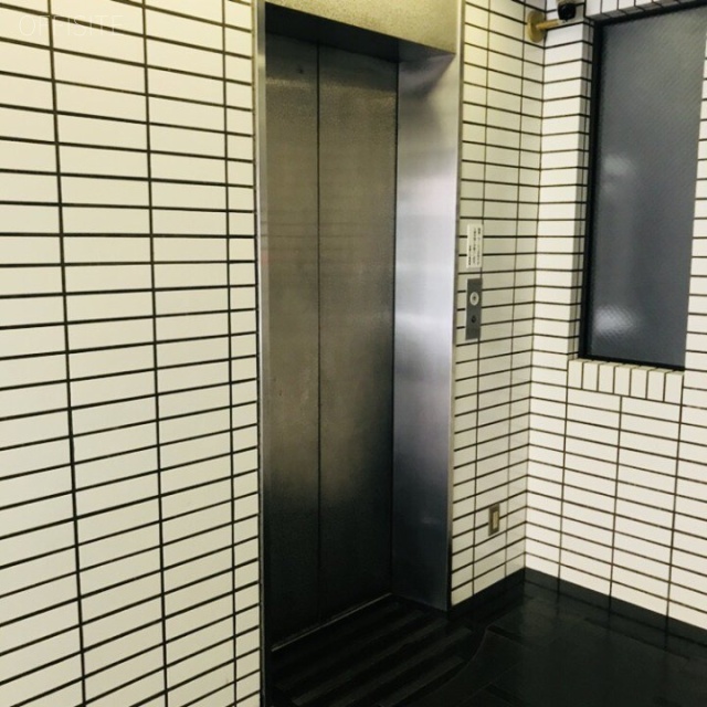 安藤ビル エレベーター