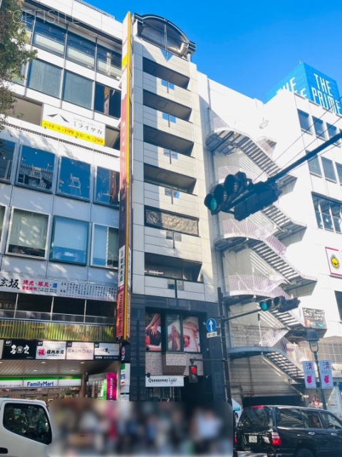 SKロイヤルビル 外観