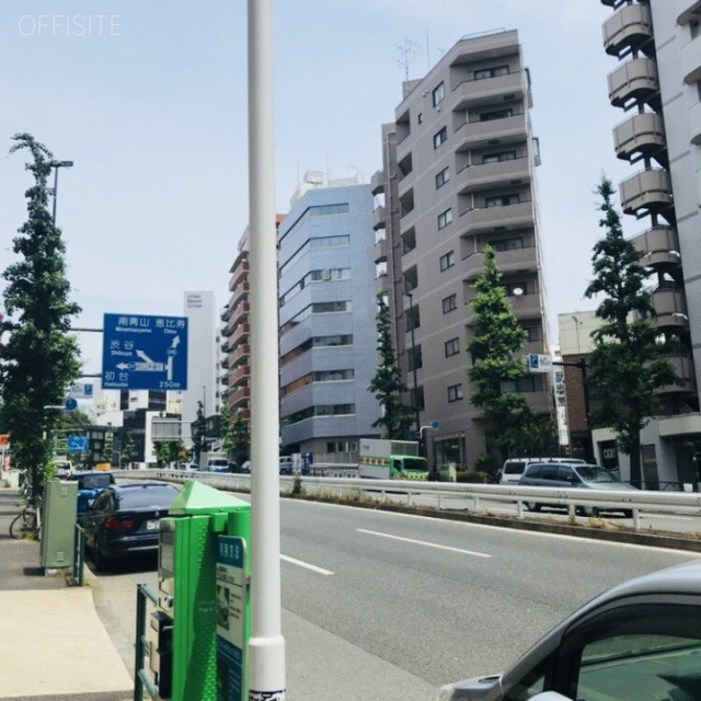 VORT代官山 前面は駒沢通り