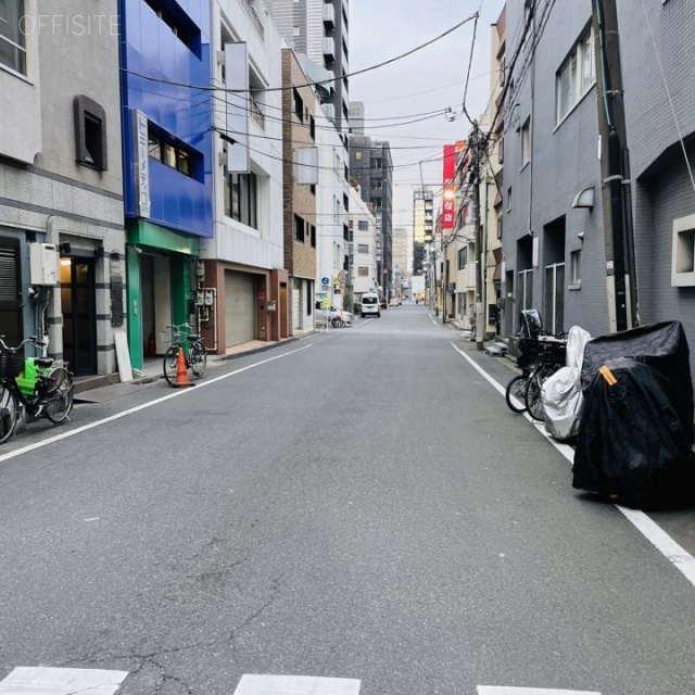 第1キクチビル ビル前面道路