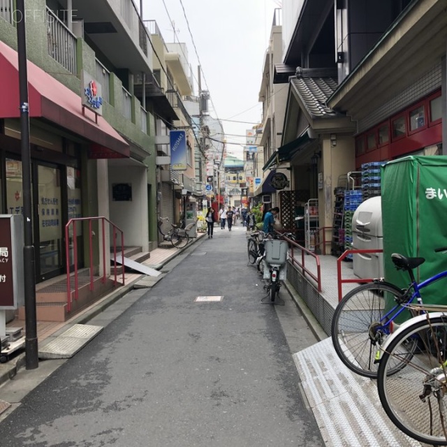 グレイスビル両国 ビル前面道路