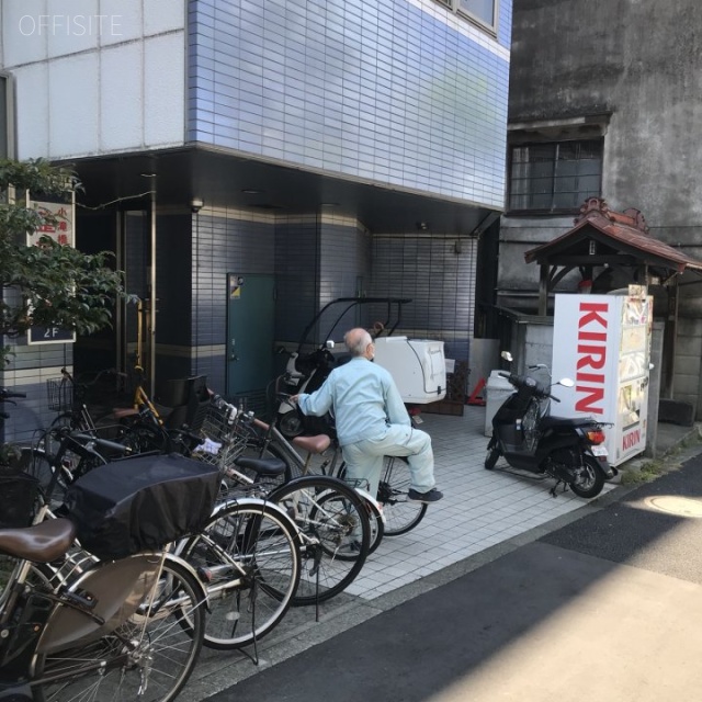 新宿ユーエストビル 外観