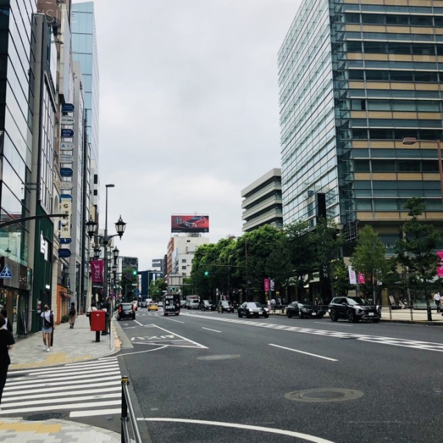 パワーハウス六本木ビル ビル前面道路