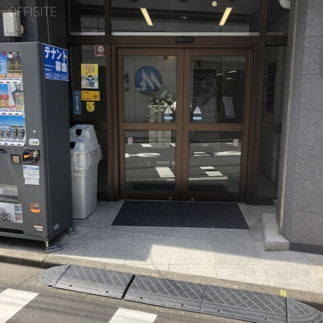 千石屋ビル エントランス