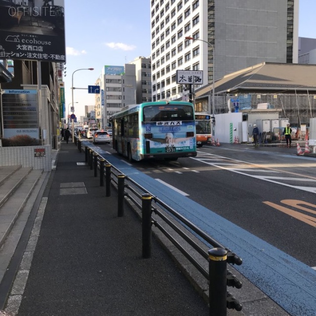 OSビル ビル前面道路