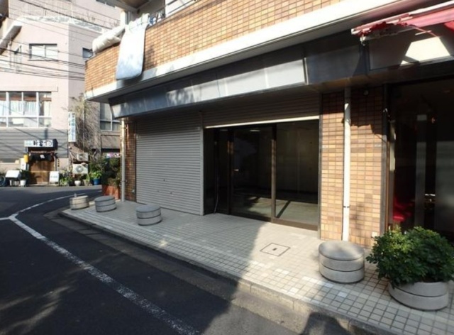 ウカジビル　外観