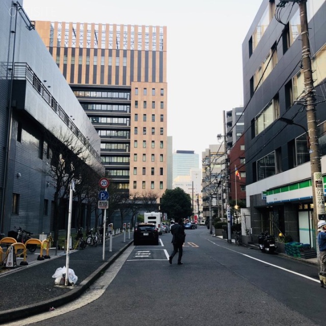 VORT三田駅前 前面道路