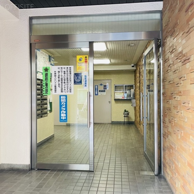 外神田フジハイツビル オフィスビル出入口