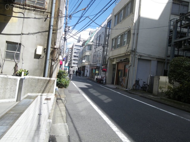 MSC西新橋ビル ビル前面道路