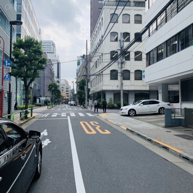 平河町第一生命ビル ビル前面道路