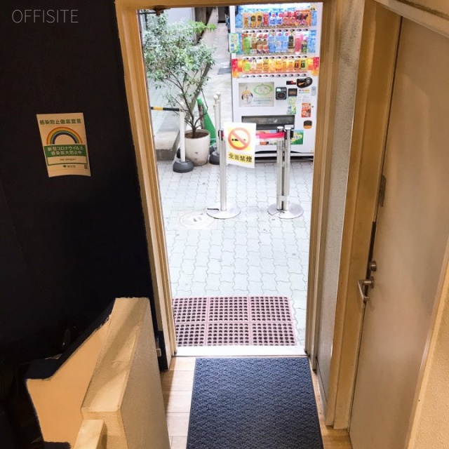 銀座201ビル エントランス