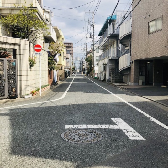 篠崎ビル 前面道路