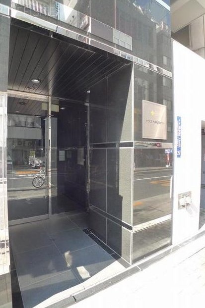 トラスト浜松町ビル エントランス