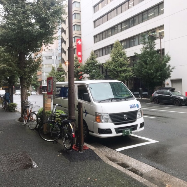 リプロ神田ビル ビル前面道路