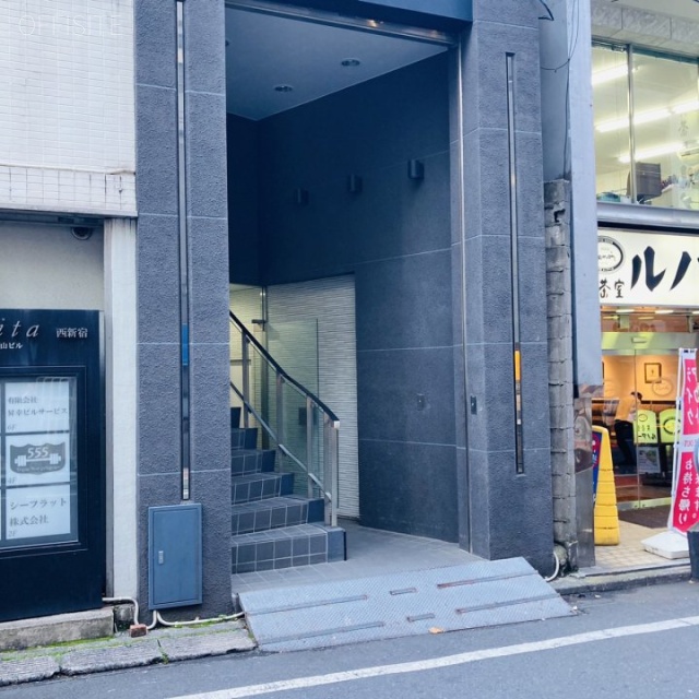 felicita西新宿 エントランス