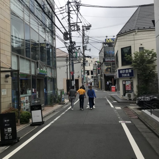 ファームビル ビル前面道路