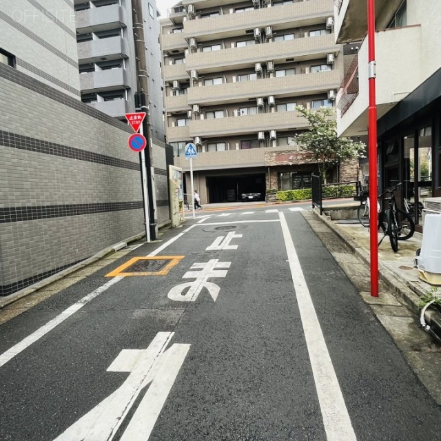 ヴィラ松濤 前面道路