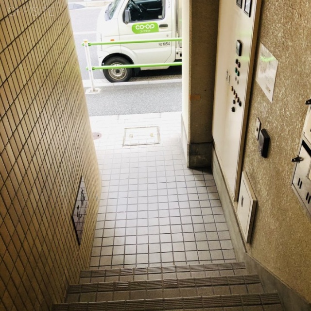 久保ビル エントランス