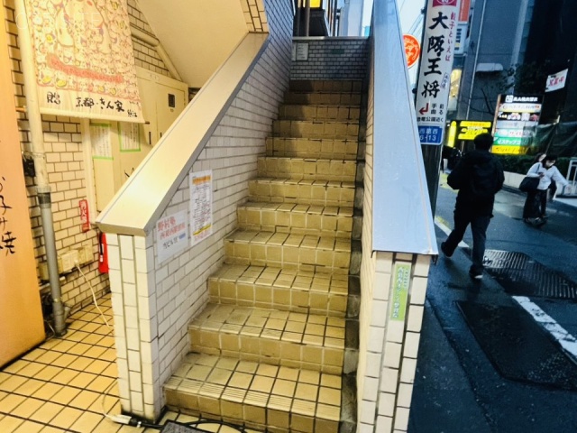 丸清ビル エントランス