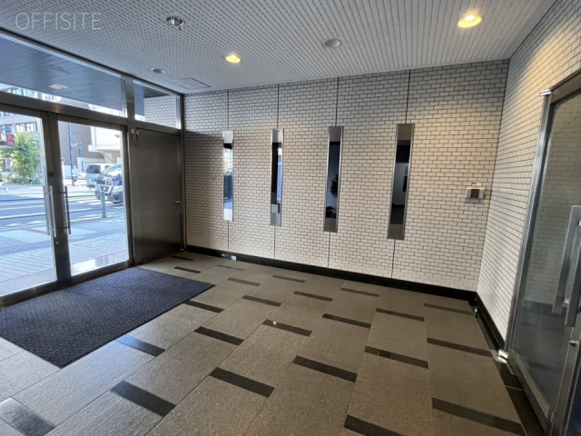 山田ビル　エントランス