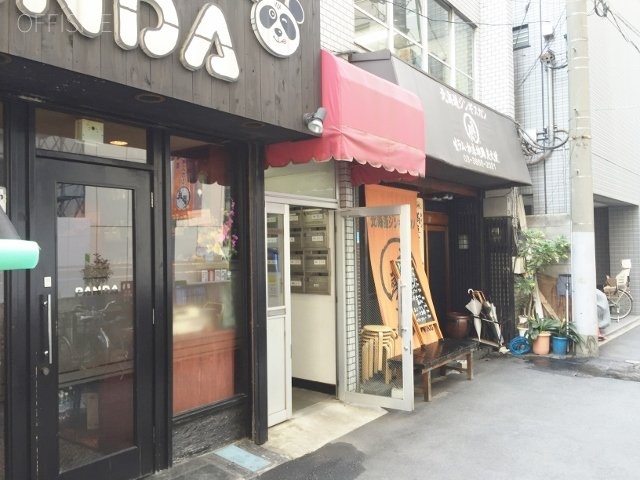 岩本町駅前ビル エントランス