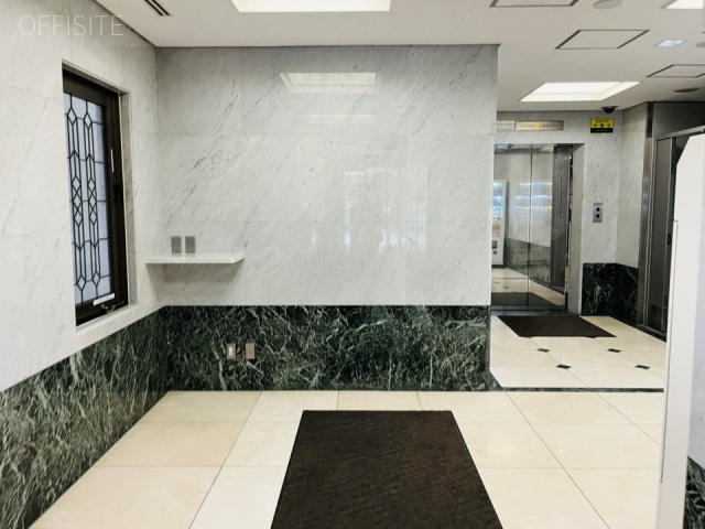 興和芝公園ビル　エントランス