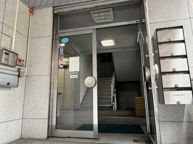 NTビル オフィスビル出入口