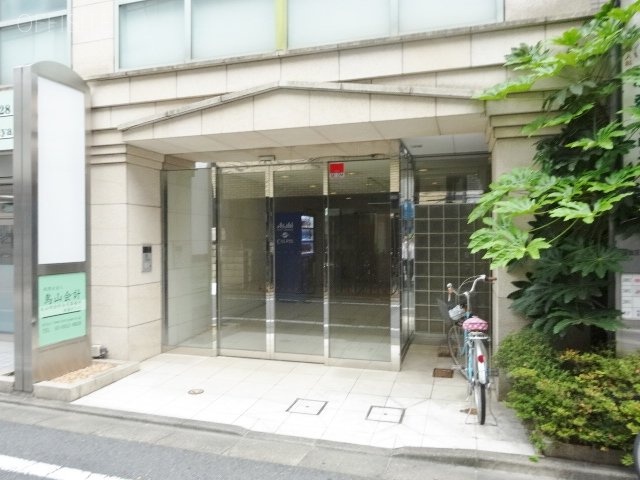 慶愛ビル エントランス